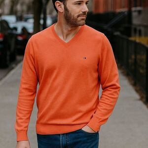 Tommy Hilfiger Men’s Signature V Neck Sweater size M